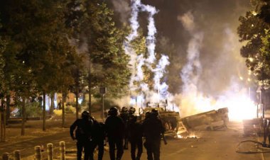 Massive Demonstrations Erupt in France Following Police Shooting of 17-Year-Old; Captured in Photos