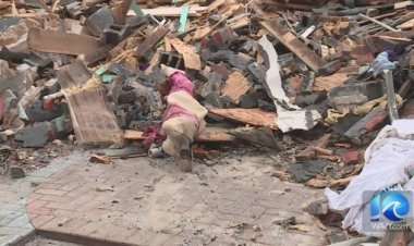 Fire destroys business community backing Oceanfront restaurants and T-shirt shop