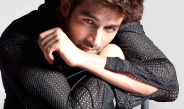 Kartik Aaryan unveils captivating new photo as he searches for his next romantic film: Bollywood Updates