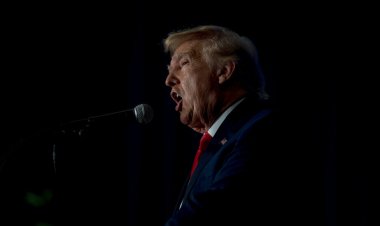 "Special Counsel's Investigation on Jan. 6th: Trump Receives Referral Letter"