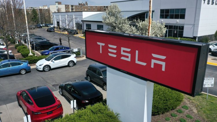 Tesla Directors Agree to $735 Million Settlement Over Allegations of Excessive Compensation