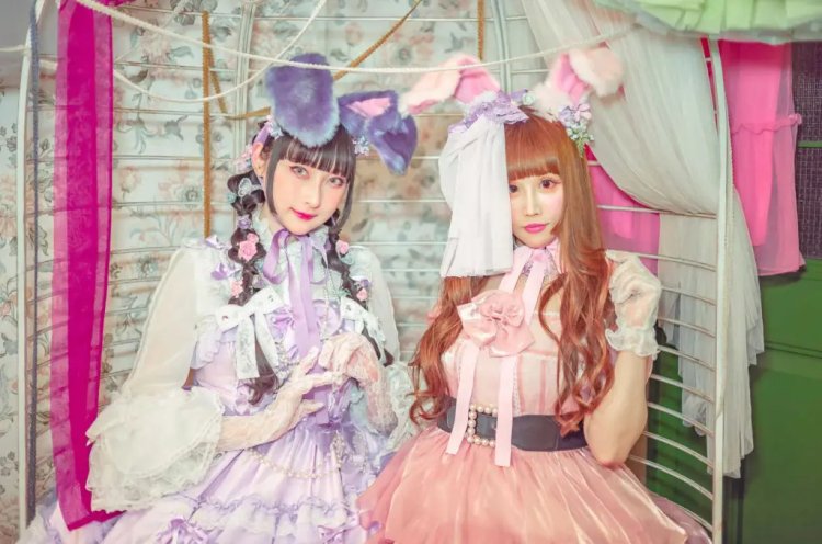 Bonjour Suzuki and RinRin Doll Utilize Lolita Fashion to Express Their Message - Billboard