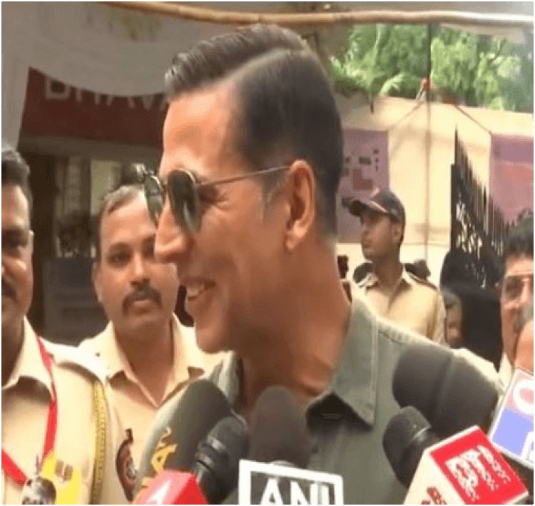 Akshay Kumar Casts His Vote for the First Time After Gaining Indian Citizenship.