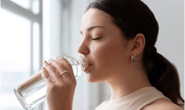 Why You Should Embrace Avoiding Water Right After Meals; Health-Boosting Reasons Explained
