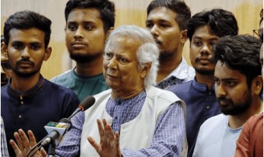 Bangladesh: Nobel Winner Muhammad Yunus Sworn in as Interim Government Head