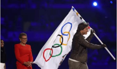 Paris Bids Farewell to 2024 Summer Olympics: Tom Cruise Passes the Olympic Flag to LA.