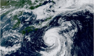 Japan Grounds Flights and Halts Trains as Looming Typhoon Threatens Chaos